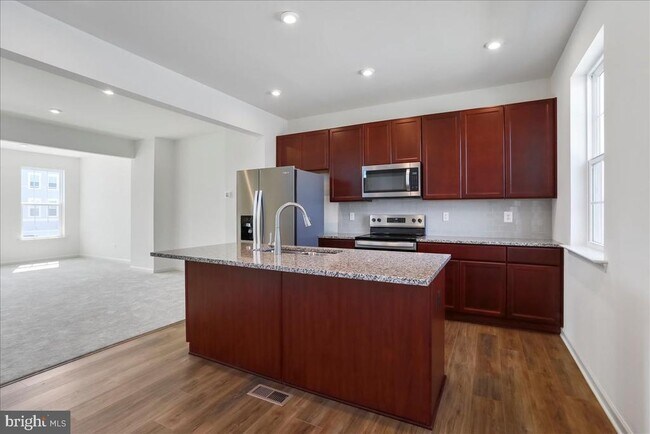 Building Photo - 64 Stafford Pl