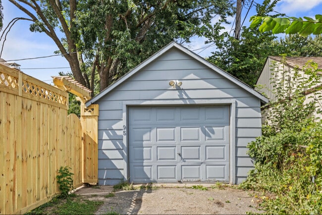 Building Photo - 95 Front Ave