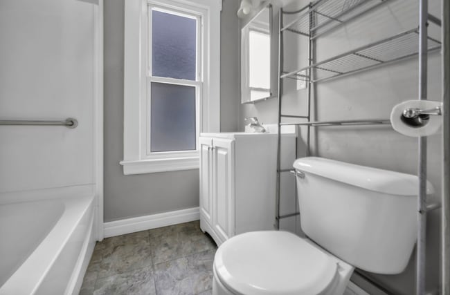 Building Photo - 4105 E 64th St