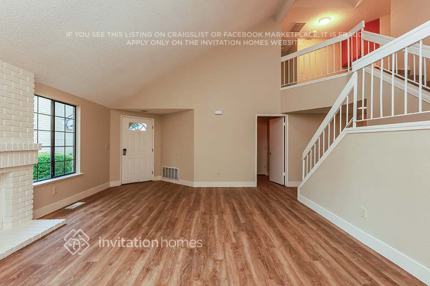 Building Photo - 2592 Clipper Ln