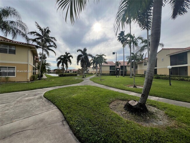 Building Photo - 1255 SW 46th Ave