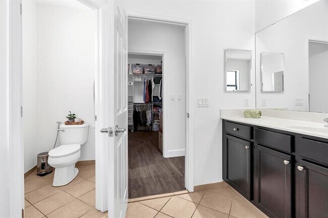Building Photo - 3548 W 88th St