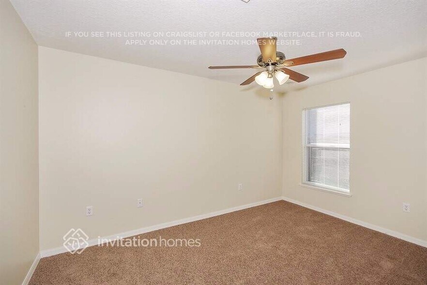 Building Photo - 159 Velveteen Pl