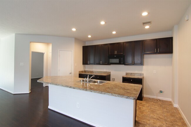 Building Photo - 9431 Black Tooth Way