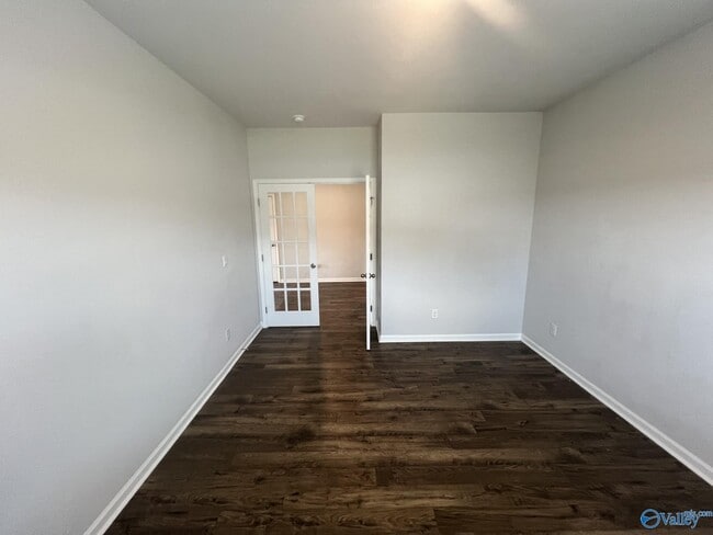 Building Photo - 142 Tango Dr