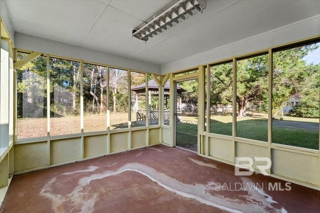 Building Photo - 101 Stover Dr