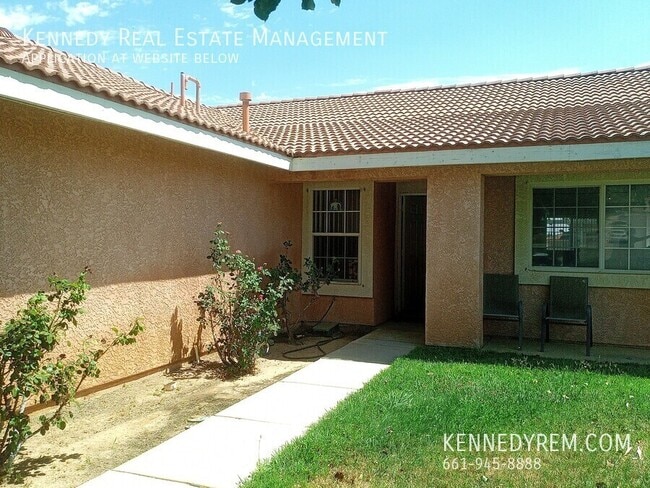 Building Photo - 3657 Cocina Ln