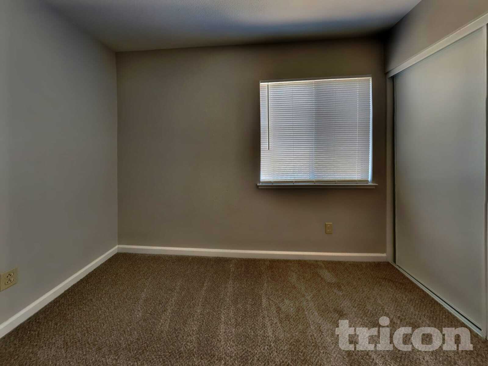 Building Photo - 213 Jana Way