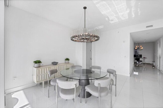 Building Photo - 1155 N Gulfstream Ave