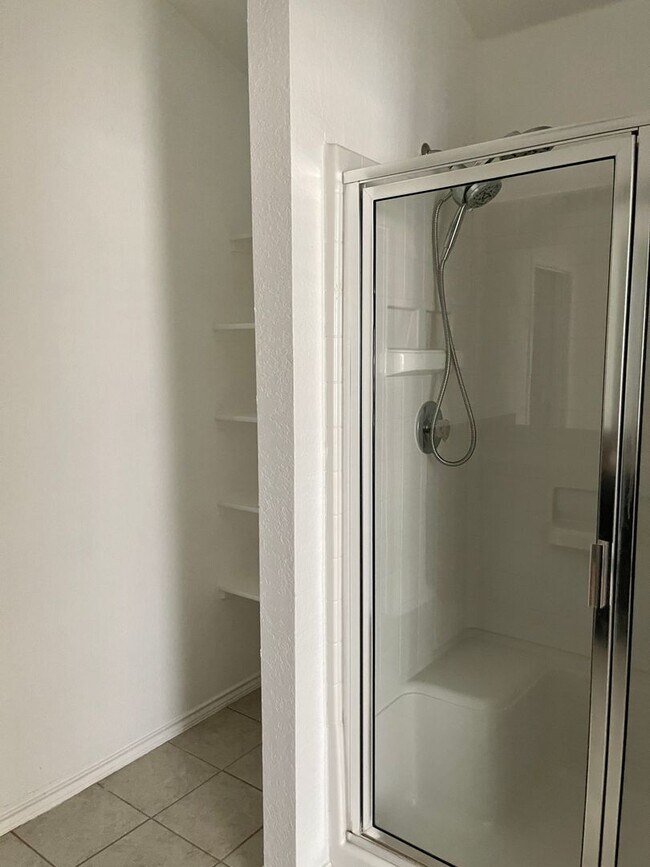 Building Photo - 1600 Nolte Farms Dr