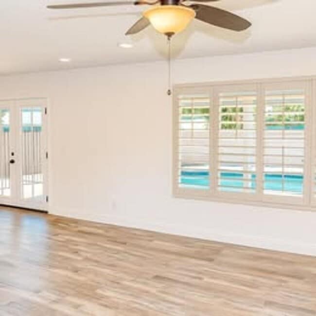 Building Photo - 3 BEDROOM 2 BATHS WITH A POOL FREE RENT OAC  MTM AVAILABLE