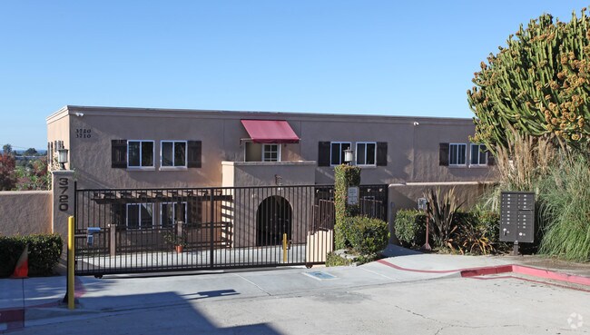 Building Photo - Loma Vista Apartment Homes