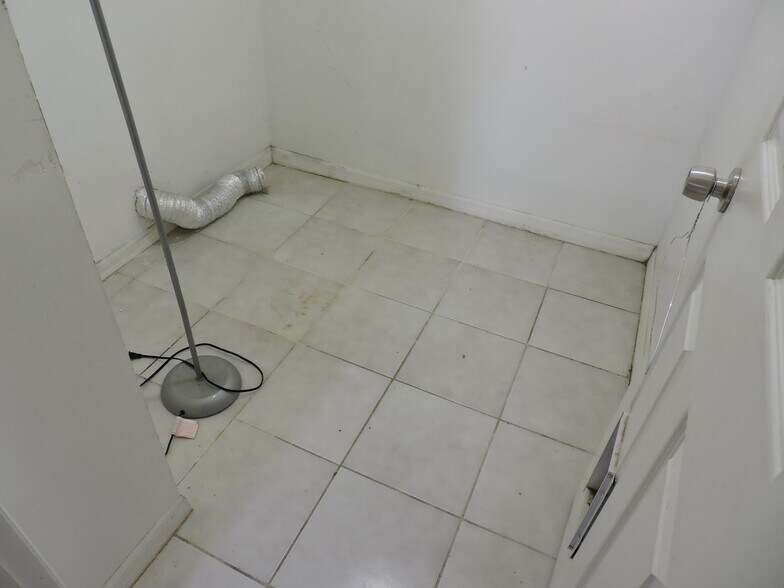 Building Photo - 1708 Pierside Cir