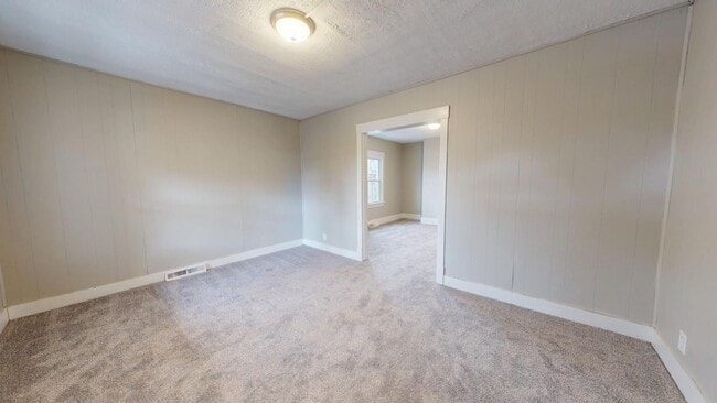 Building Photo - Stockyards Area - 2 Bedrooms - Single Fami...