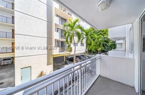 Building Photo - 1 br, 2 bath Condo - West Bay Gardens