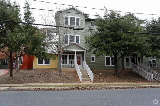 Building Photo - Lyons Garden