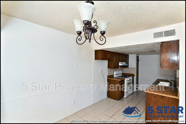 Building Photo - 3565 Breckenridge Dr