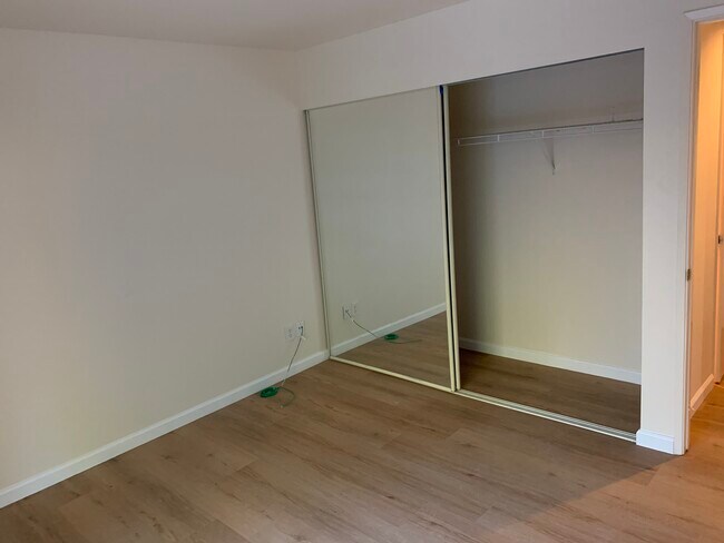 Building Photo - 676 Encore Way