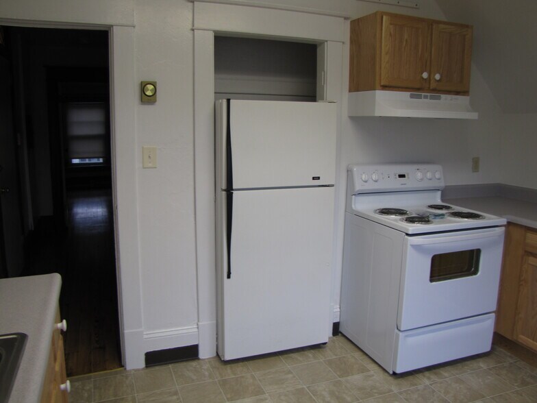 3d kitch - 409 S Atherton St