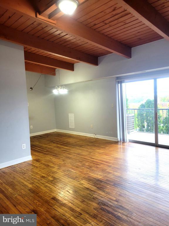 Building Photo - 5532 Karen Elaine Dr