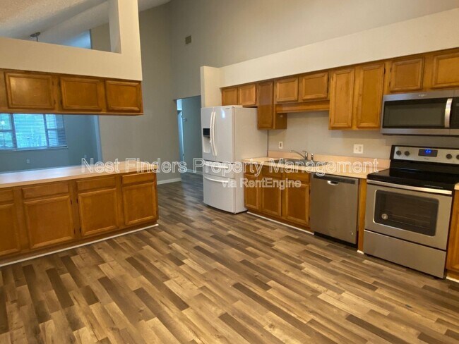 Building Photo - 421 Filmore Dr