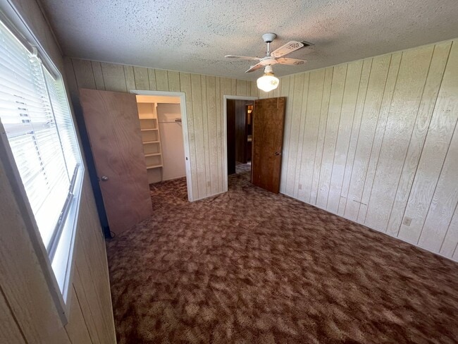 Building Photo - 2947 Ruby Dr