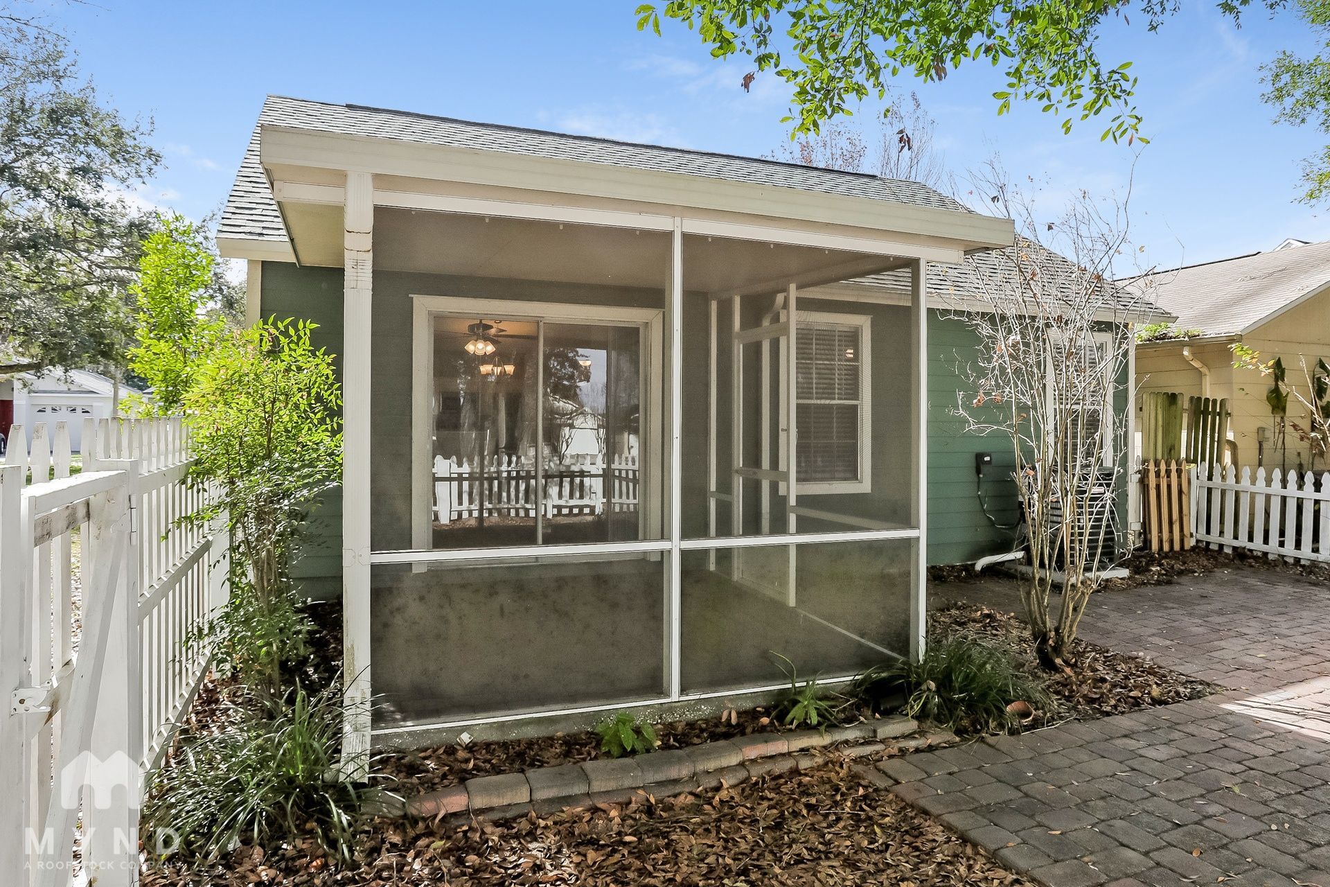 Building Photo - 1729 Chatham Cir