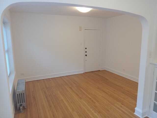 Building Photo - 3836 W Cornelia Ave