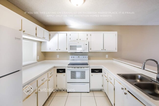 Building Photo - 4201 NW 120th Ln