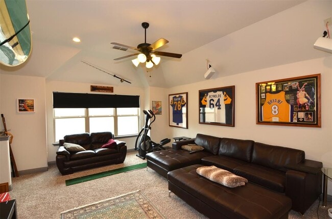 Building Photo - 12812 Black Hills Dr