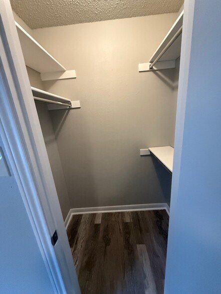 Building Photo - 1411 Lackey Ct