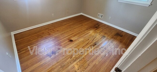 Building Photo - 3412 Winnland Dr