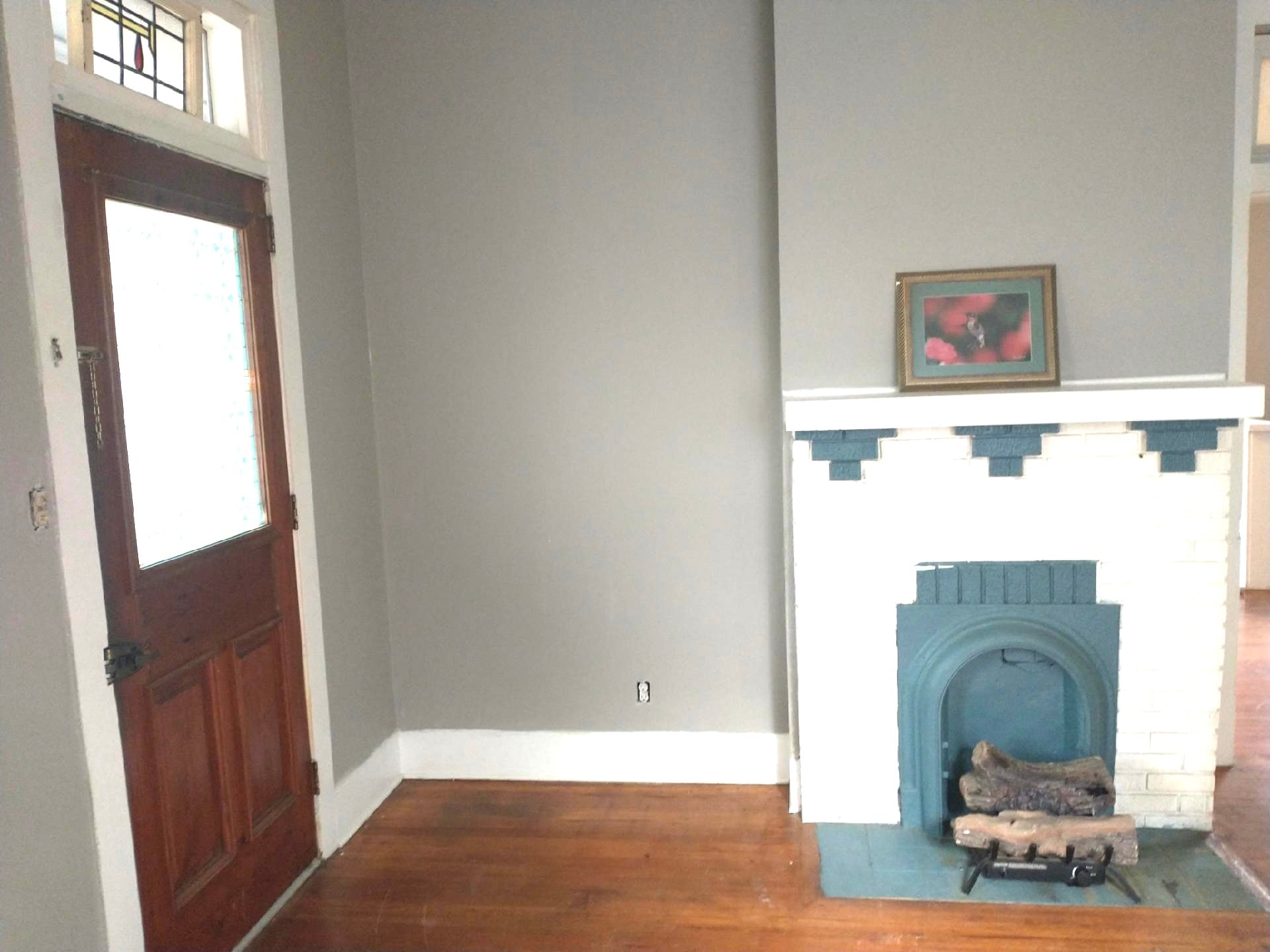 Filled with light first bedroom - 746 Europe St