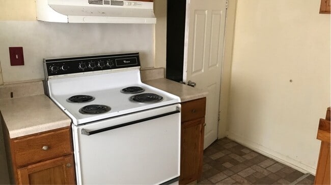 Building Photo - 136 LA-147