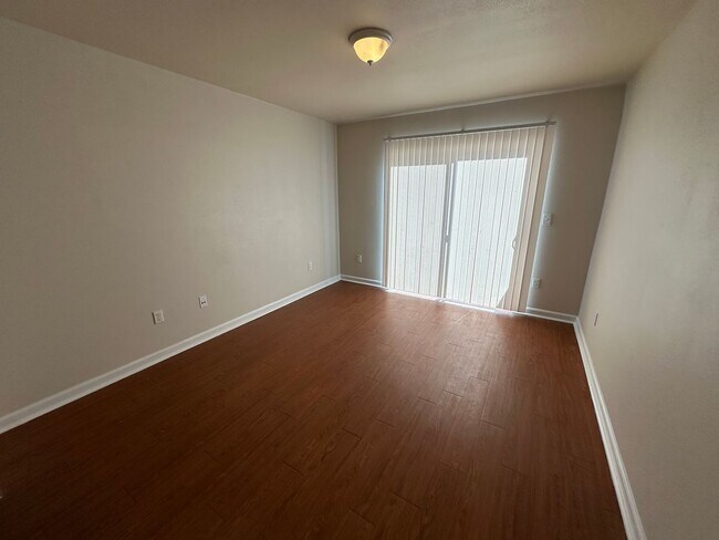 Building Photo - 1630 Parker Ave