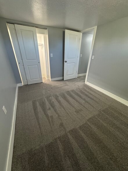 Building Photo - 4206 W Annapolis Dr