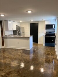 Building Photo - HL MT LLC