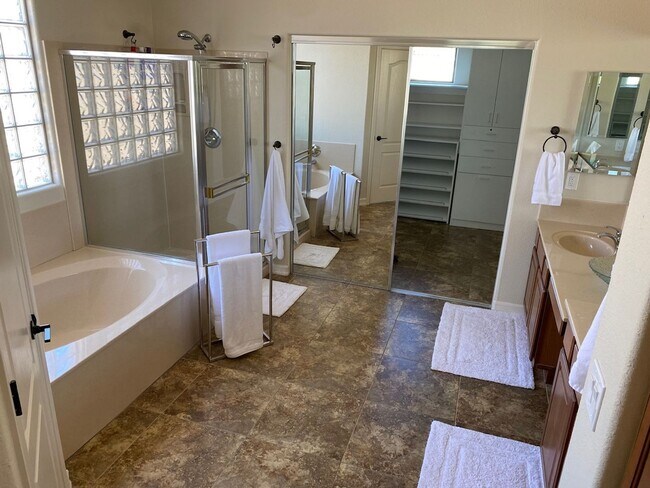 Building Photo - 14443 W Boca Raton Rd