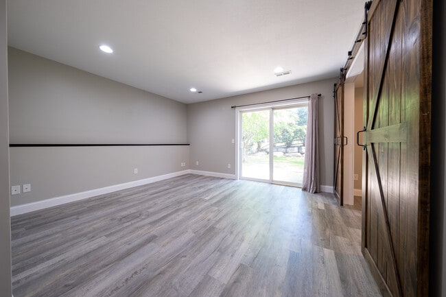 Building Photo - 5008 Bluff Heights Trail SE