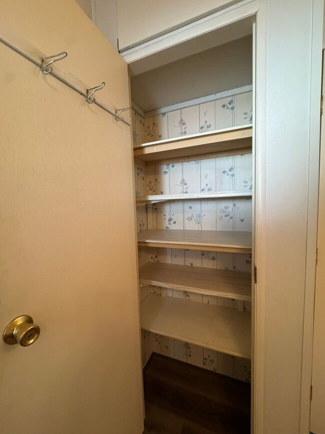 Building Photo - Sunrise Vista -2 Br, 2Ba home with covered carport, fenced yard, storage