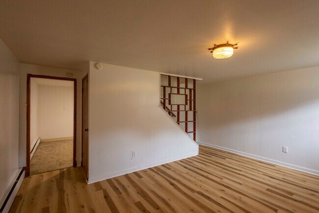 Building Photo - 4806 Sipple Ave