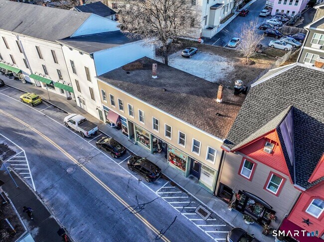 Building Photo - 17 Church St