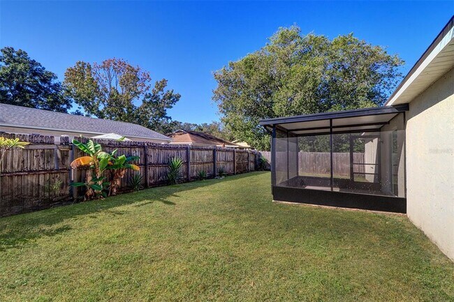 Building Photo - 1915 Saginaw Ct