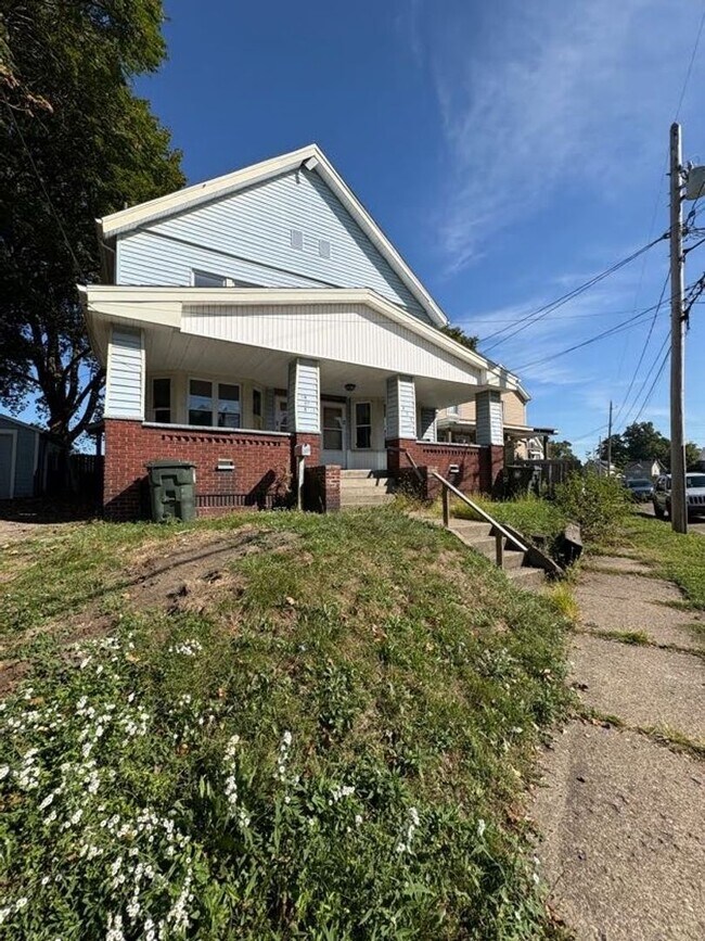 Primary Photo - Highland Rd NE