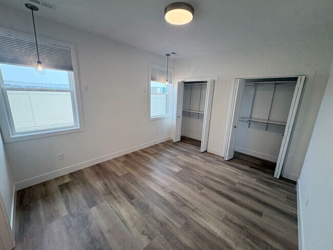 Building Photo - 4605/4607 Twisted Pine Dr