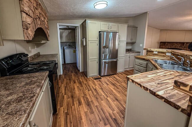 Building Photo - 51 Murphy Farm Rd