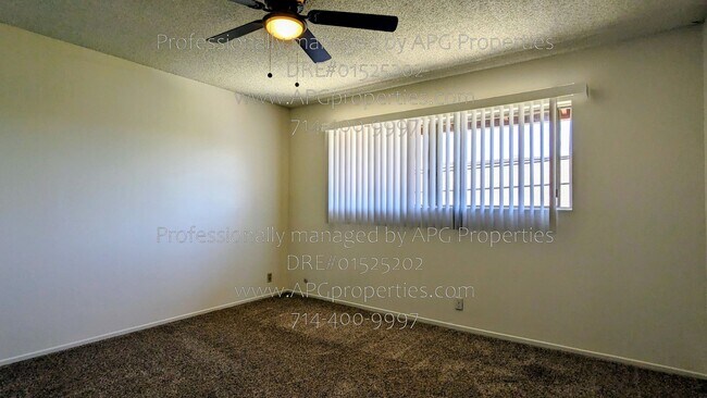 Building Photo - 1810 W Greenleaf Ave