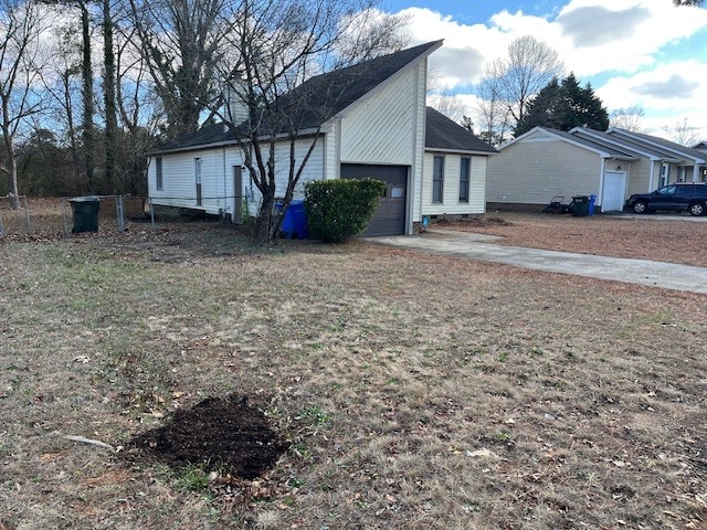 Building Photo - 6363 Hawfield Dr