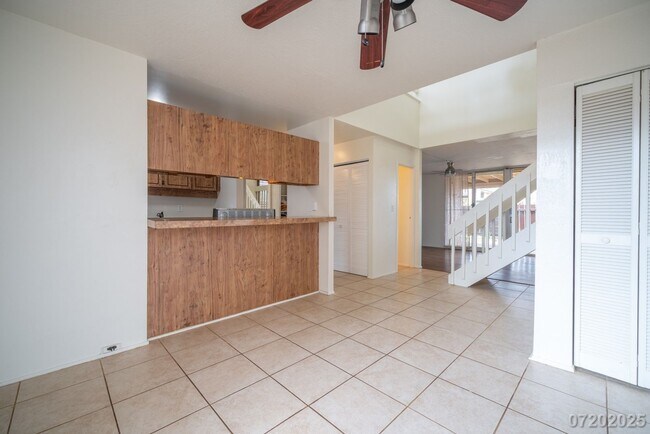 Building Photo - $3,200 / 3br - 1370ft2 - Quaint and Cozy 3...