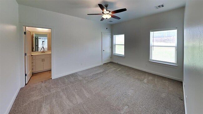 Building Photo - 600 NW 182nd St